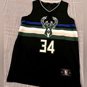 Giannis Antetokounmpo Milwaukee Bucks Authentic Youth Jersey in size small.